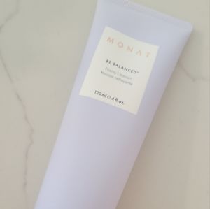 COPY - Monat NEW be balanced face wash